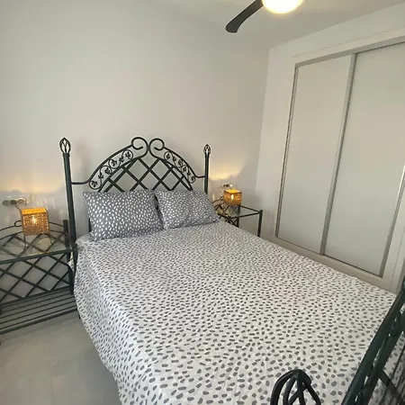 With Equipped Solarium Barbecue And Swimming Pool * Torrevieja