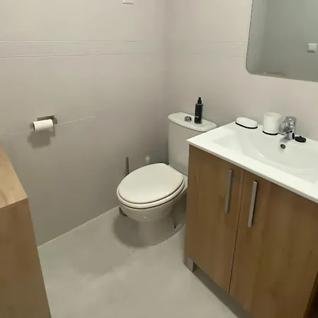 Apartment With Equipped Solarium Barbecue And Swimming Pool *