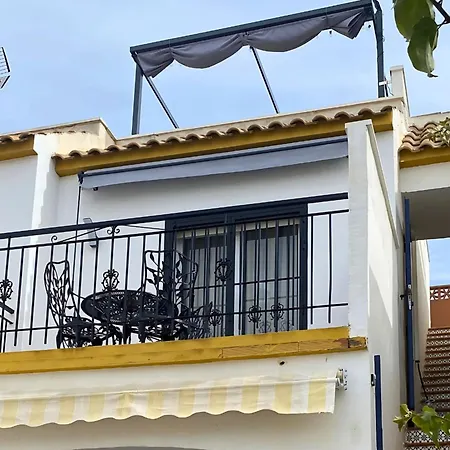 Apartment With Equipped Solarium Barbecue And Swimming Pool Torrevieja